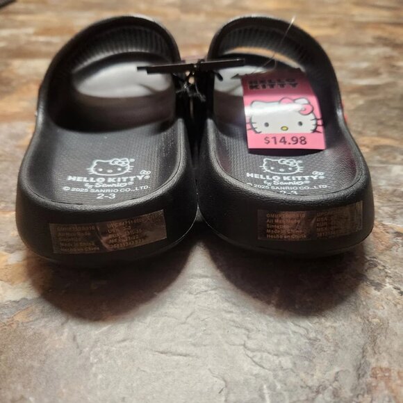 Hello Kitty Big Kids Slides / Sandals - Size 2-3 - NWT - Picture 3 of 4